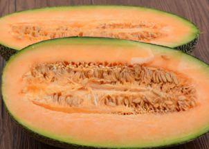 吃哈密瓜丑女视频,引发网友热议