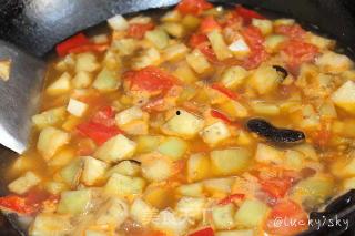 小瓜西红柿吃拉面视频,趣味视频引网友热议