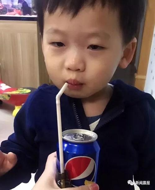 二娃吃瓜视频完整版,揭秘娱乐圈幕后真相，笑料百出