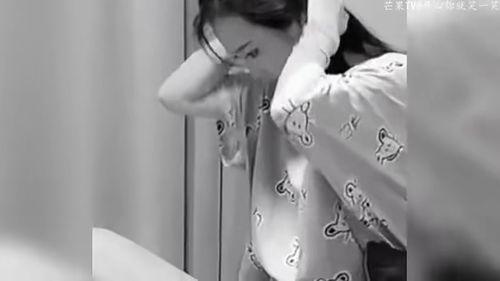 女朋友吃瓜搞笑视频,女友搞笑吃瓜视频集锦