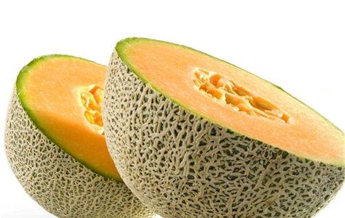 人类幼崽吃哈密瓜视频,甜蜜瞬间萌翻网友