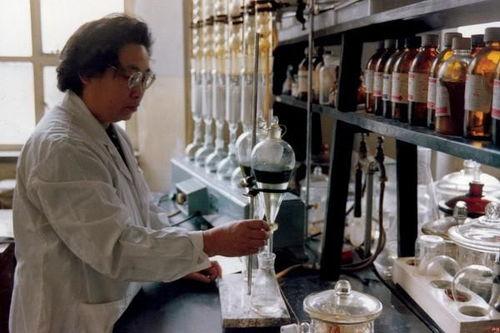 屠呦呦吃瓜视频,揭秘科学巨匠的日常生活瞬间