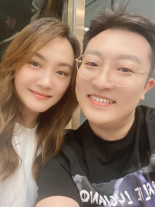 四人合照吃瓜视频,一场视觉与心理的较量